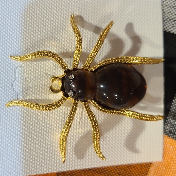 3/$15 Spider Brooch - Great for Halloween 🎃 Lot 244 - Picture 3 of 5